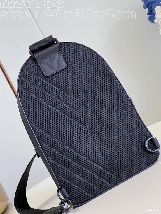 VUITTON Slingbag LOUIS Pilot 0227